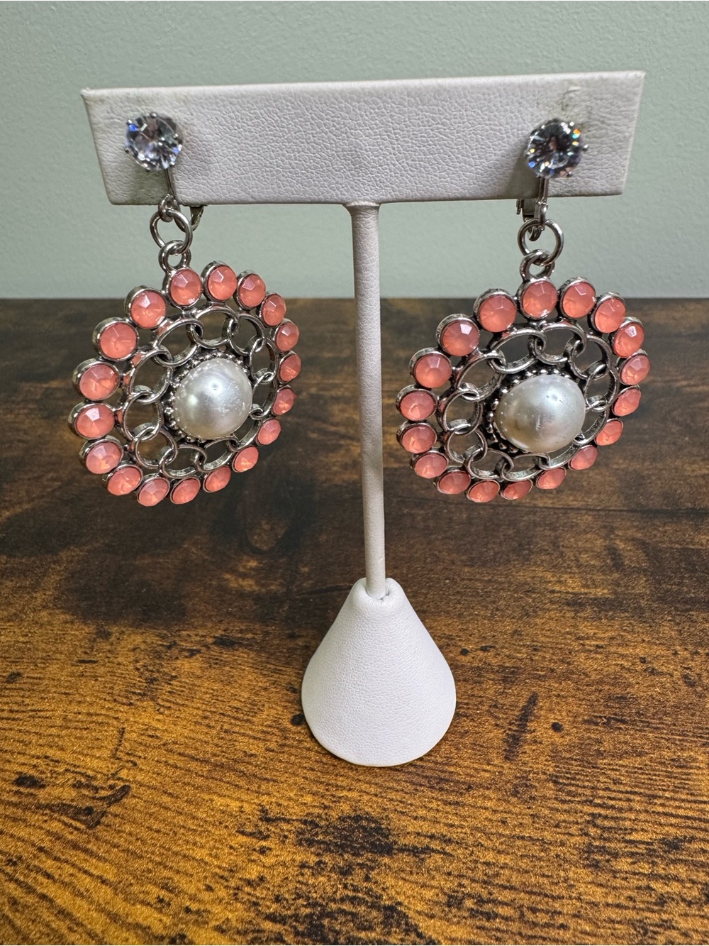 4/$20 Vintage Coral Pink Pearl Drop Screw-Back Earrings